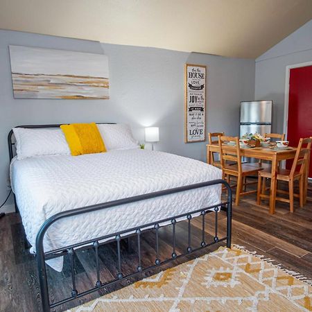 Downtown Accessible New 1Br1Ba Cozy Studio サンアントニオ エクステリア 写真